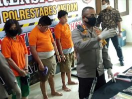 Kapolrestabes Medan Kombes Pol Johnny Eddizon Isir saat memberikan keterangan pers, di Mapolrestabes Medan, Jumat (8/5/2020). (Foto: Indomedia.co)