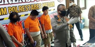 Kapolrestabes Medan Kombes Pol Johnny Eddizon Isir saat memberikan keterangan pers, di Mapolrestabes Medan, Jumat (8/5/2020). (Foto: Indomedia.co)