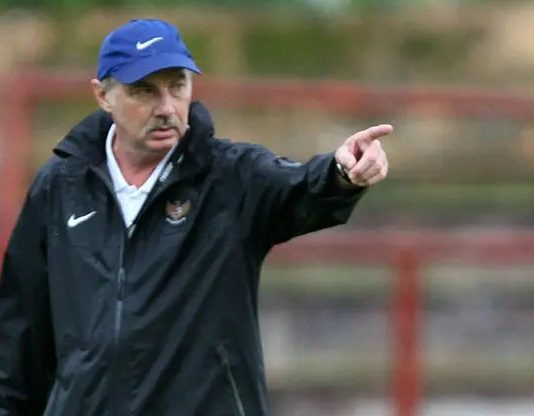 Mantan pelatih Timnas Indonesia Alfred Riedl meninggal dunia (Foto: Bola.com/Abdi Satria)