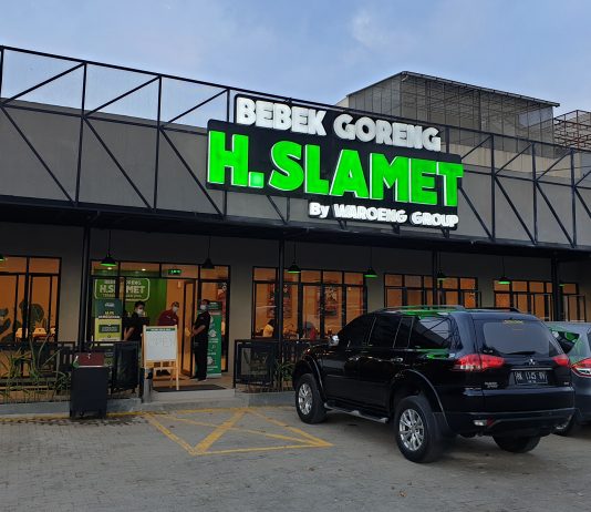 Bebek Goreng H. Slamet cabang Amir Hamzah Medan