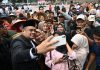 FOTO : UPACARA HARI KESAKTIAN PANCASILA, Gubernur Sumatera Utara Muhammad Bobby Afif Nasutionenjadi Inspektur Upacara dalam memperingati Hari Kesaktian Pancasila di Lapangan Tugu Letda Sujono, di Nagori Bandar Betsy, Kecamatan Bandar Huluan Kabupaten Simalungun, Rabu (1/10/2025). Turut hadir mendampingi Gubernur, Pangdam I Bukit Barisan Mayjend TNI Rio Firdianto, Kapolda Sumut Irjen Wishnu Hermawan, Kajati Sumut Harli Siregar, serta Ketua DPRD Sumut Erni Ariyanti Sitorus, Serta unsur Forkopimda Sumut dan Daerah lainnya. Diskominfo Sumut / Fahmi Aulia