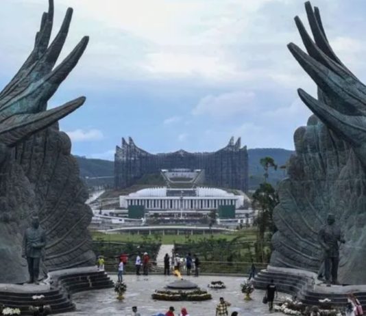 MK Batalkan HGU 190 Tahun: Investor Disebut Ramai-ramai Mulai Mundur dari IKN Proyek pembangunan Ibu Kota Nusantara (IKN) di Kalimantan Timur. (Foto: Antara)