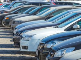 Foto: Ilustrasi mobil bekas (SHUTTERSTOCK/Fedorovekb)