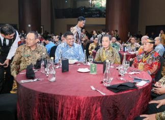 Bobby Nasution Terima Penghargaan Adinata Syariah, Bukti Sumut Berkontribusi bagi Penguatan Ekonomi Nasional