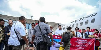 Gubsu Bobby Resmikan Penerbangan Perdana Wings Air Kualanamu–Mandailing Natal