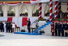 Bobby Nasution Berdiri di Bawah Terik Matahari Pimpin Upacara Pengibaran Bendera HUT RI ke-81