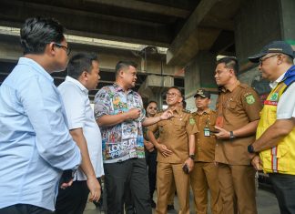 Bobby Nasution Tinjau Titik Banjir Letda Sujono, Penanganan Langsung Dipercepat
